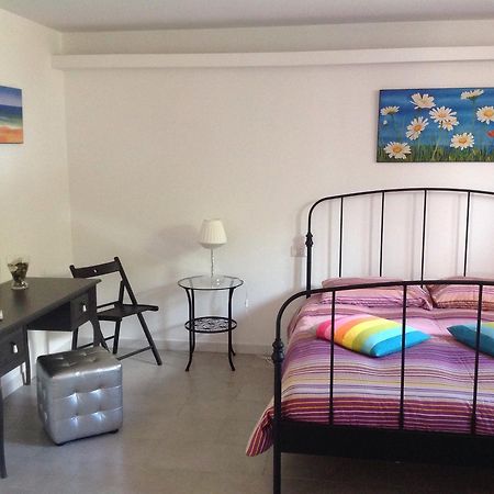 Bed & Breakfast La Volpe E L'Uva ซันตามารีเนลลา ภายนอก รูปภาพ