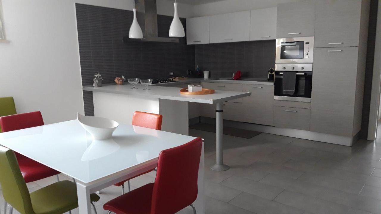 Bed & Breakfast La Volpe E L'Uva ซันตามารีเนลลา ภายนอก รูปภาพ