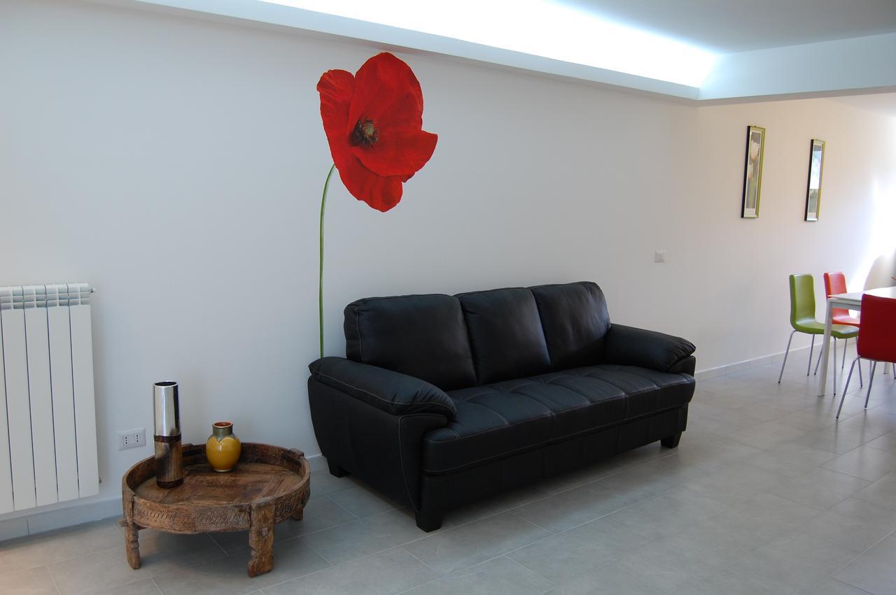 Bed & Breakfast La Volpe E L'Uva ซันตามารีเนลลา ภายนอก รูปภาพ