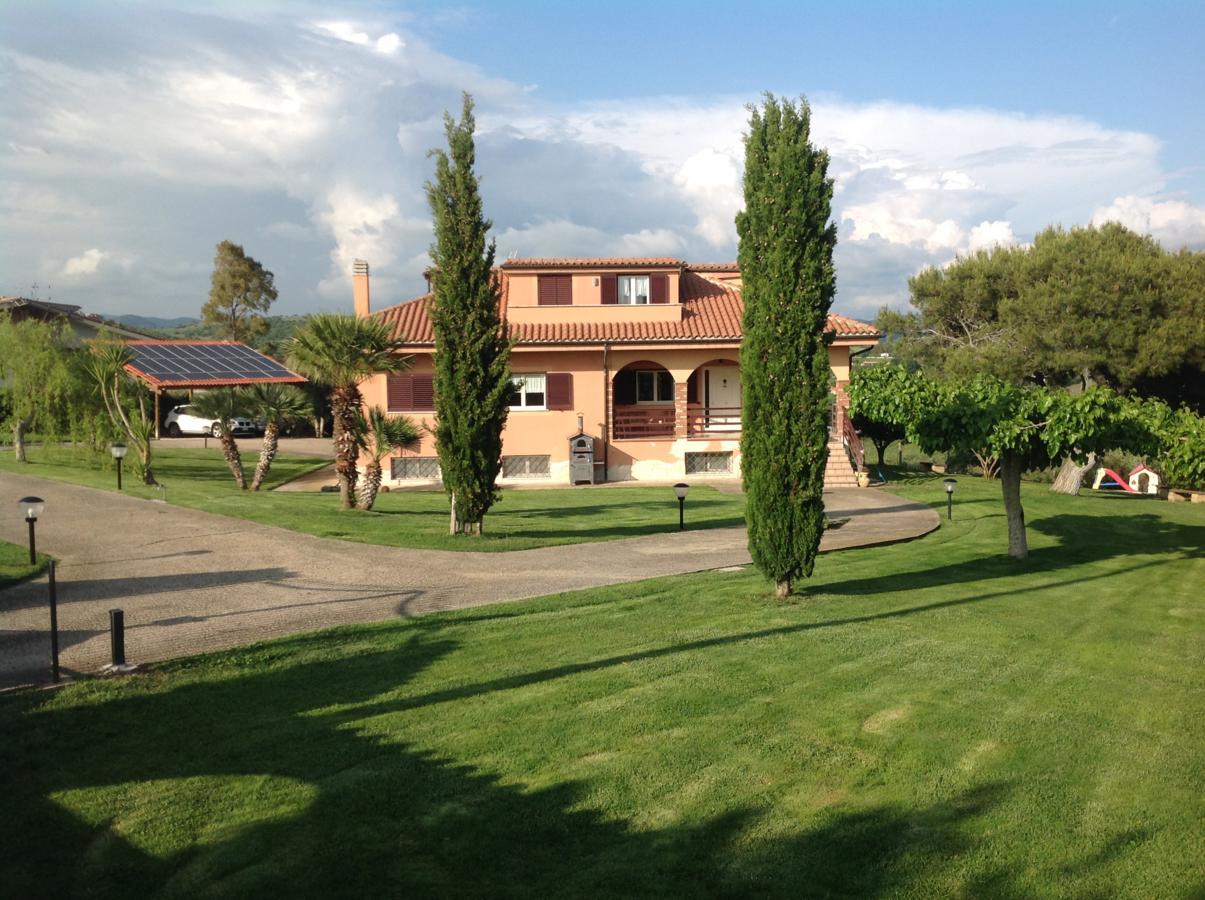 Bed & Breakfast La Volpe E L'Uva ซันตามารีเนลลา ภายนอก รูปภาพ