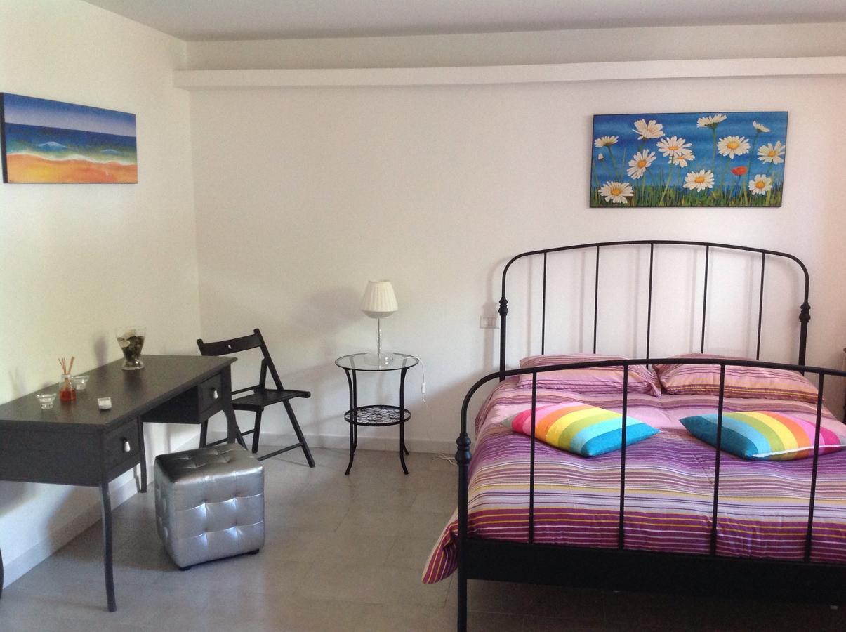 Bed & Breakfast La Volpe E L'Uva ซันตามารีเนลลา ภายนอก รูปภาพ